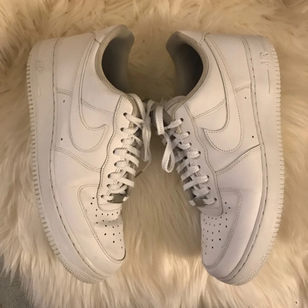 SOLD Nike Air Force 1